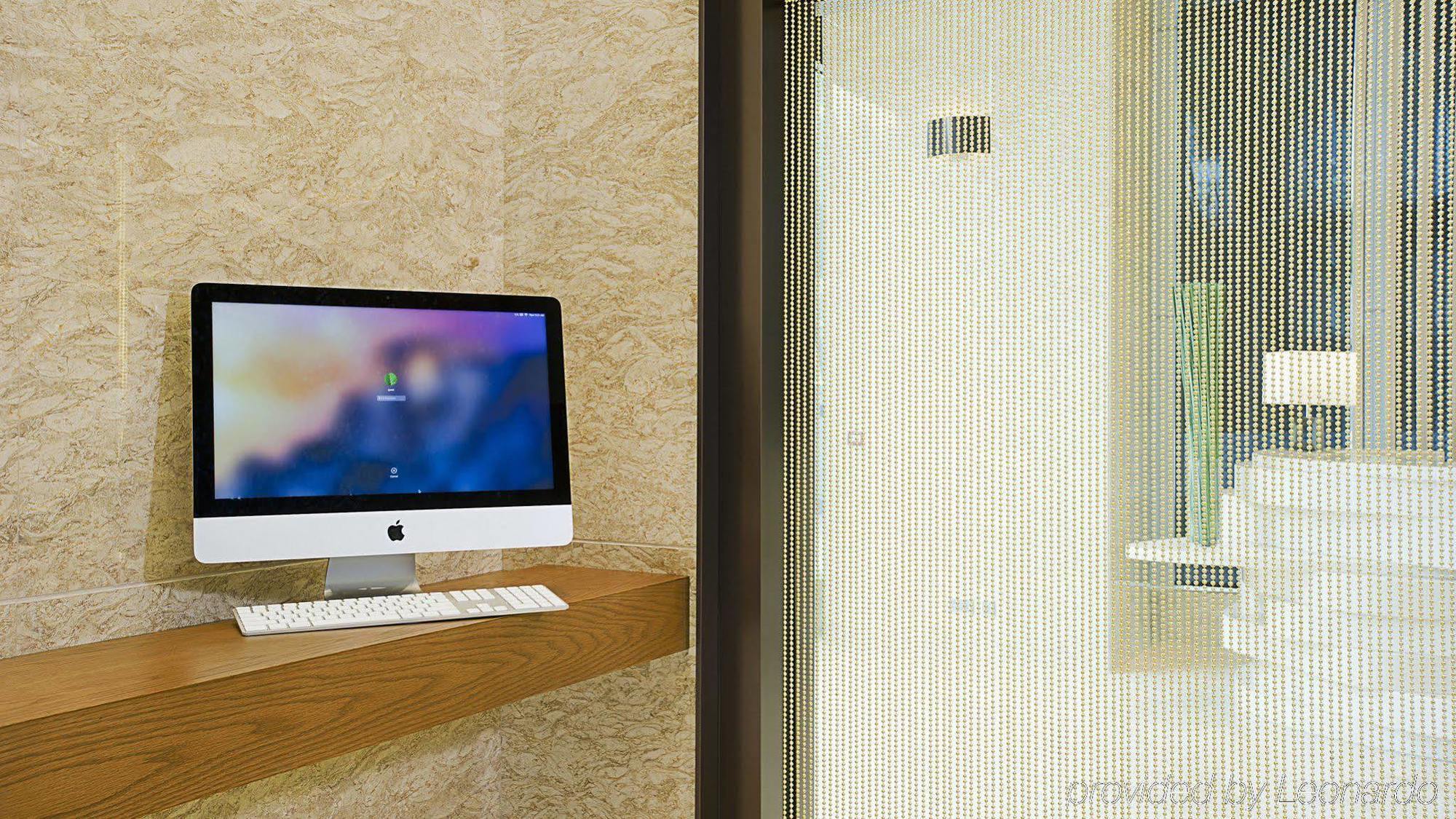 Holiday Inn Express Hong Kong Mongkok By Ihg Exterior foto